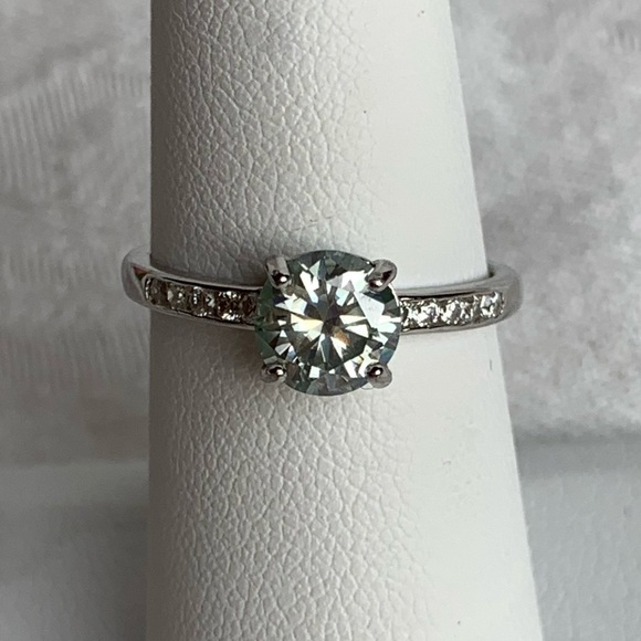 1.00 Ct. VVS1 Ice Blue Moissanite Ring, Size 7 - Picture 3 of 9